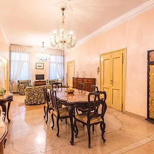 Apartment Casa Vescovo, Free Wi-fi Near San Marco Square, Venice